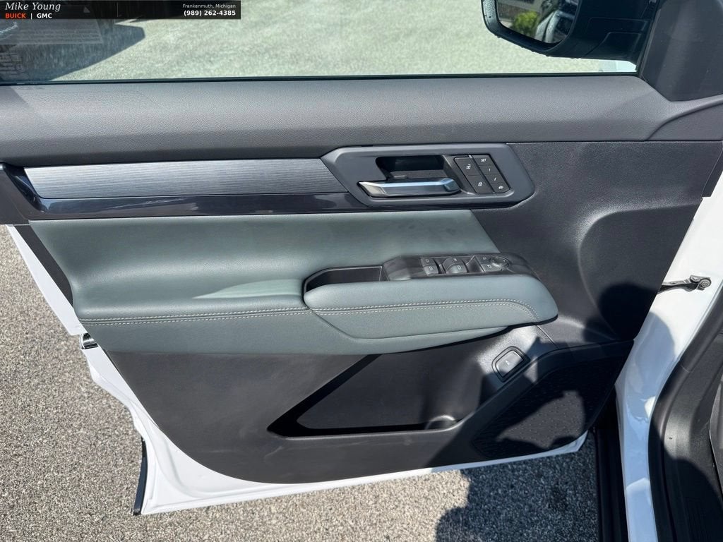 2027 GMC Terrain AWD AT4