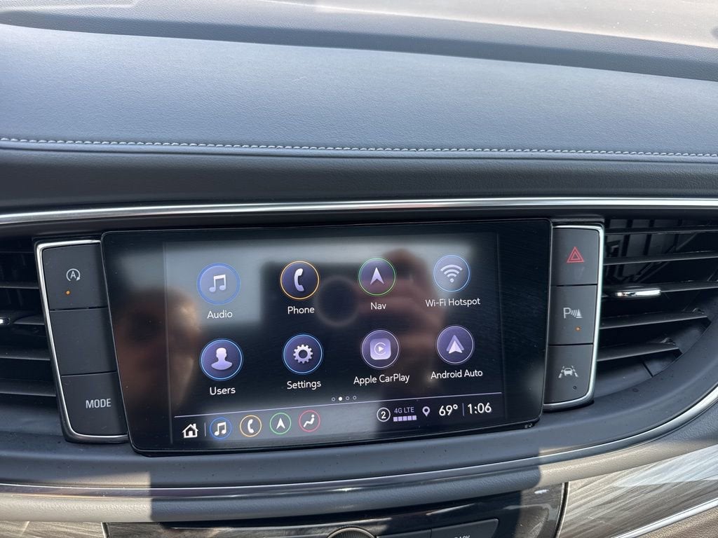 2024 Buick Enclave Essence