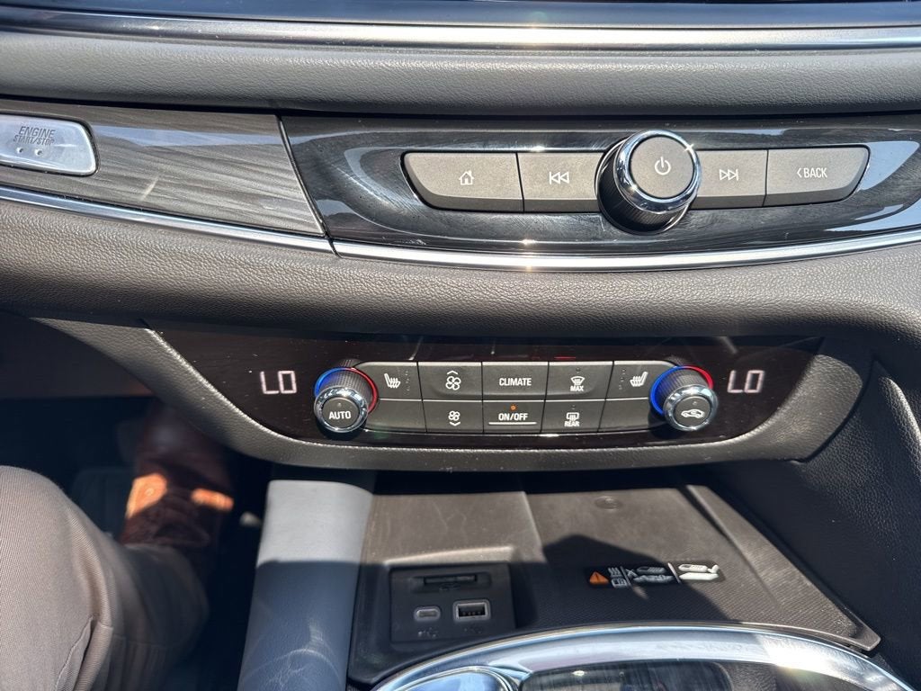 2024 Buick Enclave Essence