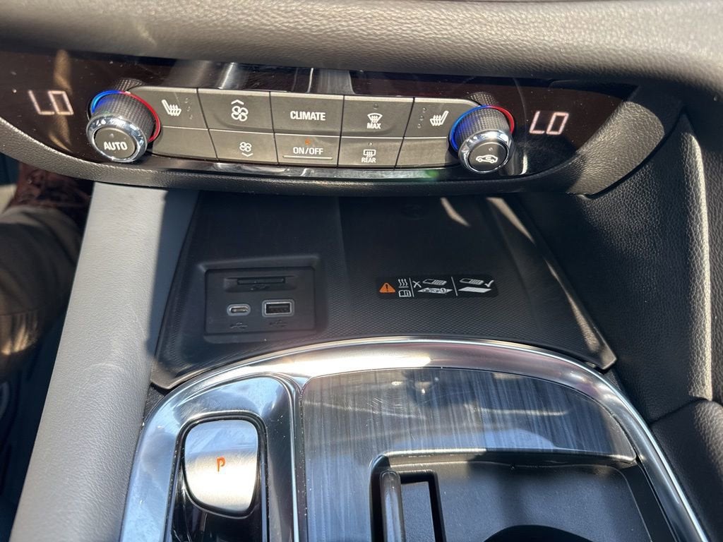 2024 Buick Enclave Essence