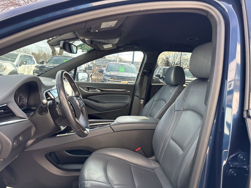 2023 Buick Enclave Essence