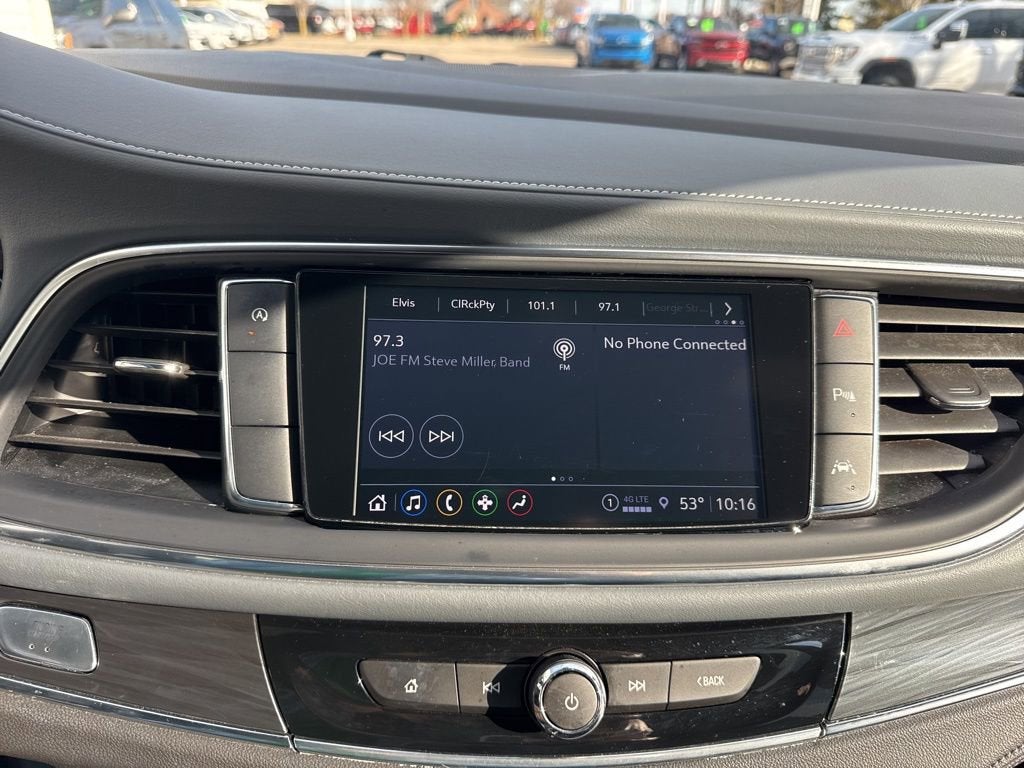 2023 Buick Enclave Essence