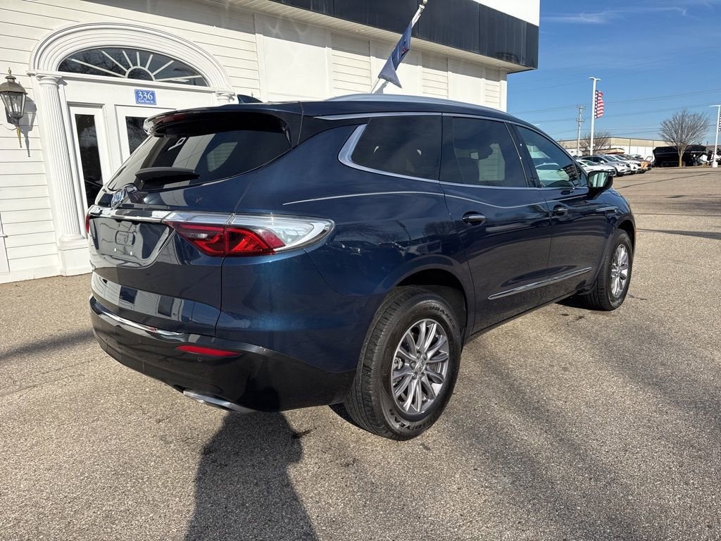 2023 Buick Enclave Essence