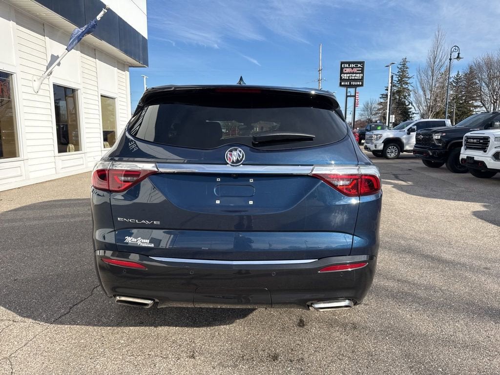 2023 Buick Enclave Essence