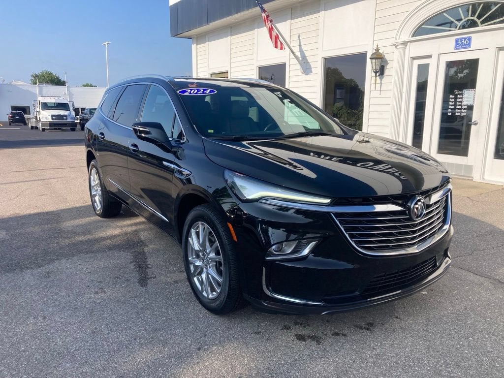 2024 Buick Enclave Essence