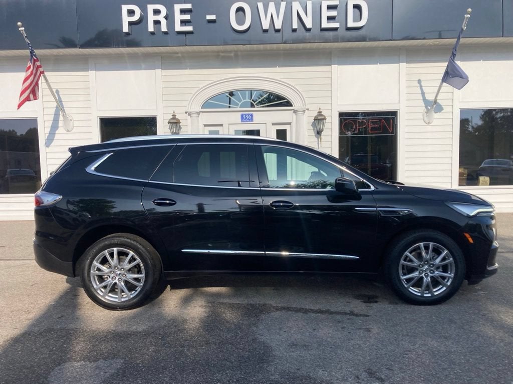 2024 Buick Enclave Essence