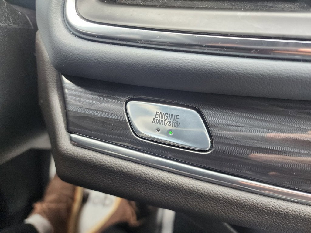 2024 Buick Enclave Essence