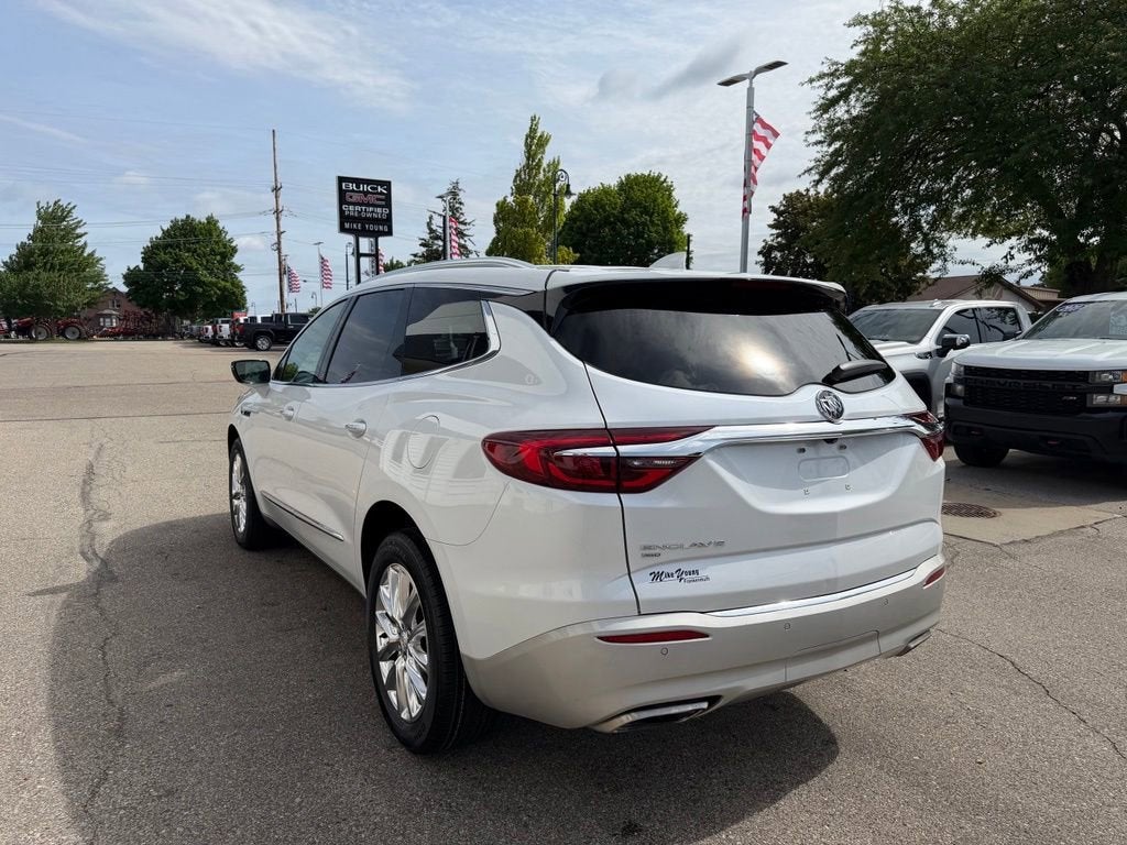 2021 Buick Enclave Essence