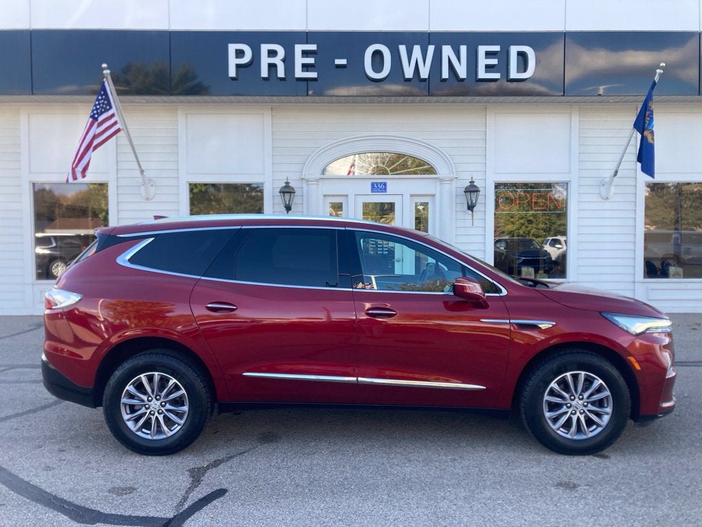 2023 Buick Enclave Essence