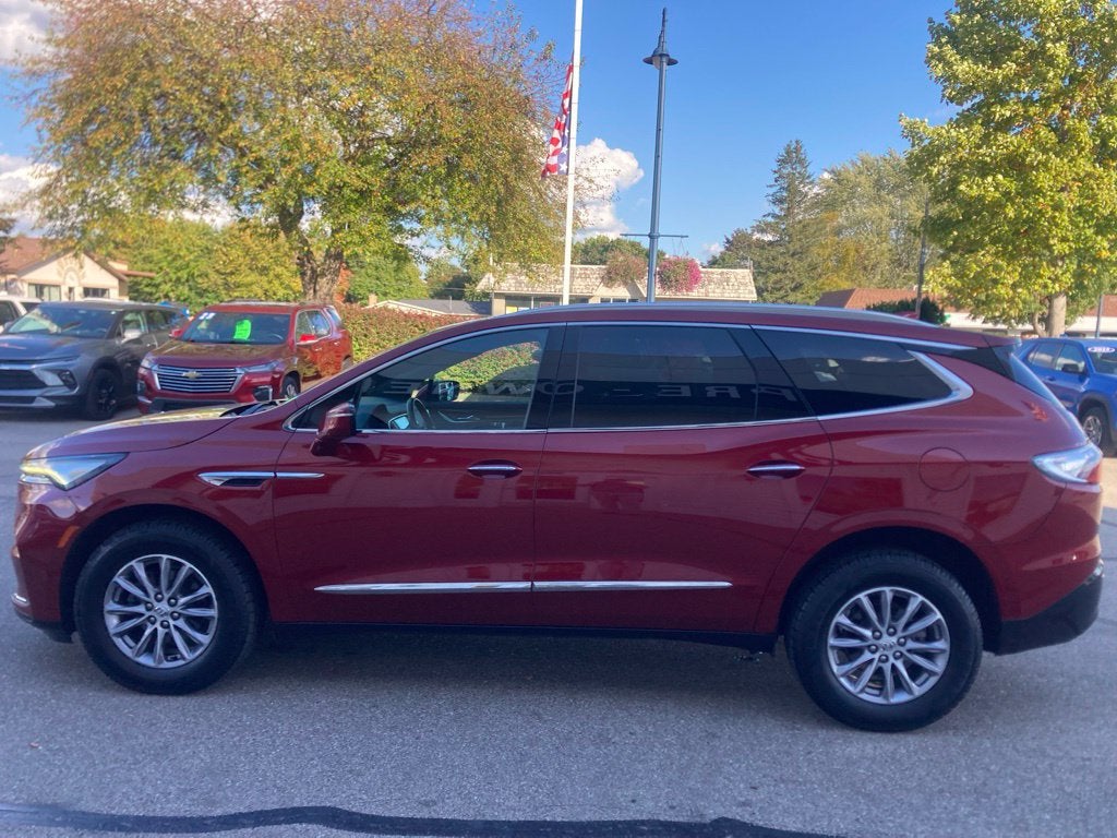 2023 Buick Enclave Essence
