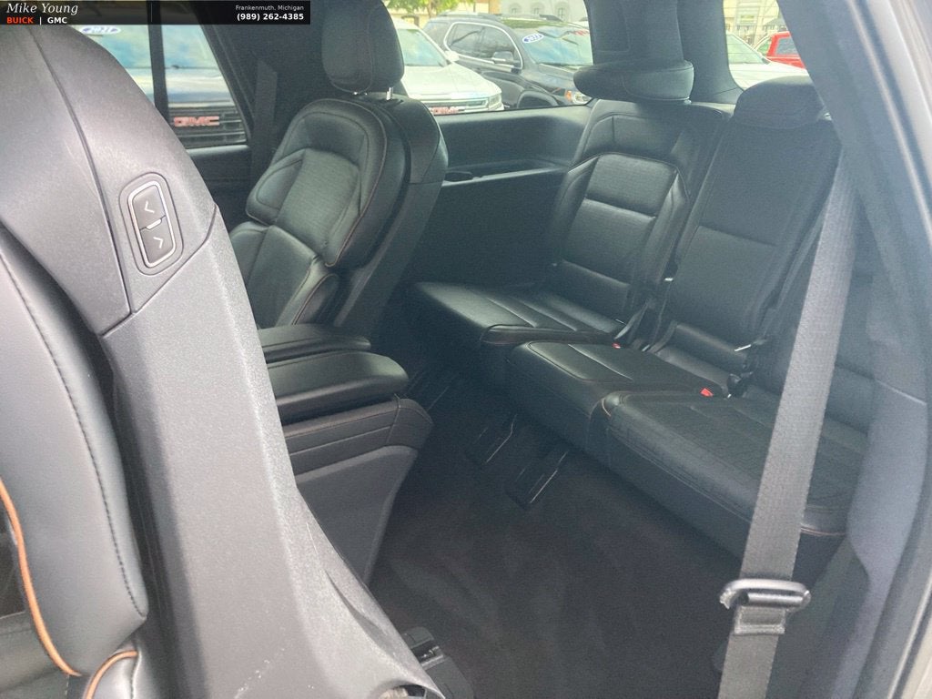 2025 Lincoln Navigator Black Label