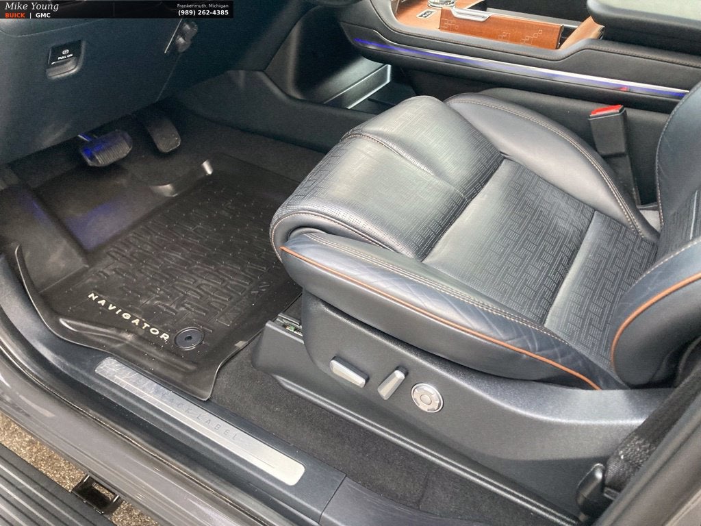 2025 Lincoln Navigator Black Label
