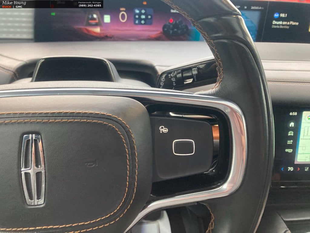 2025 Lincoln Navigator Black Label