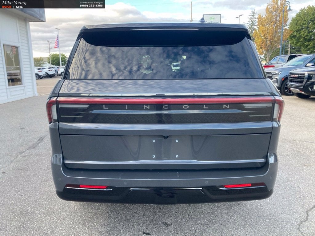 2025 Lincoln Navigator Black Label