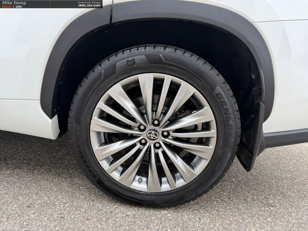 2022 Toyota Highlander Platinum