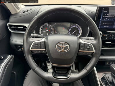 2022 Toyota Highlander Platinum