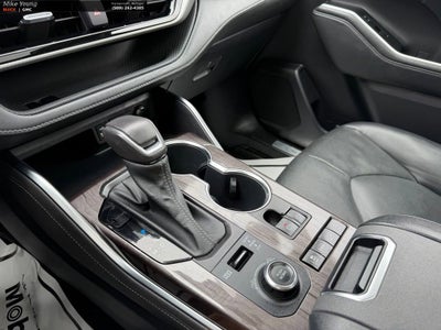 2022 Toyota Highlander Platinum