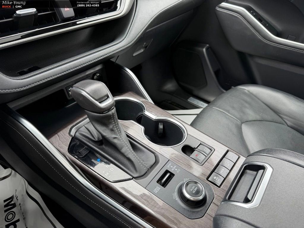 2022 Toyota Highlander Platinum