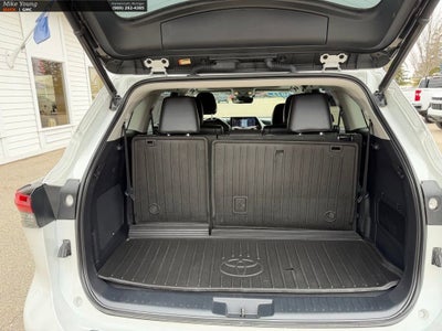 2022 Toyota Highlander Platinum