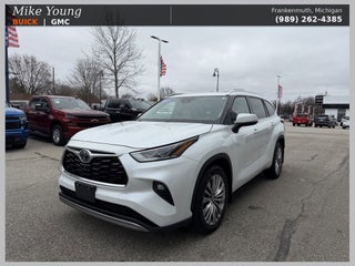 2022 Toyota Highlander Platinum